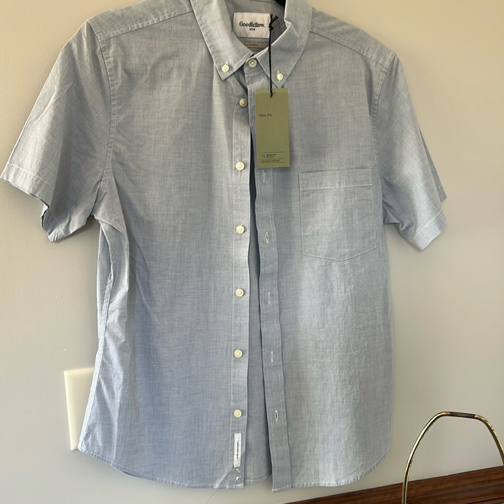Slim fit short sleeve button down